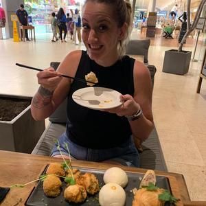 Meet your Posher, Sara